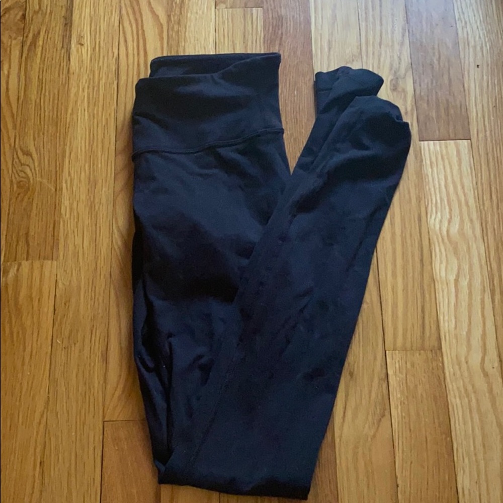Black lululemon leggings